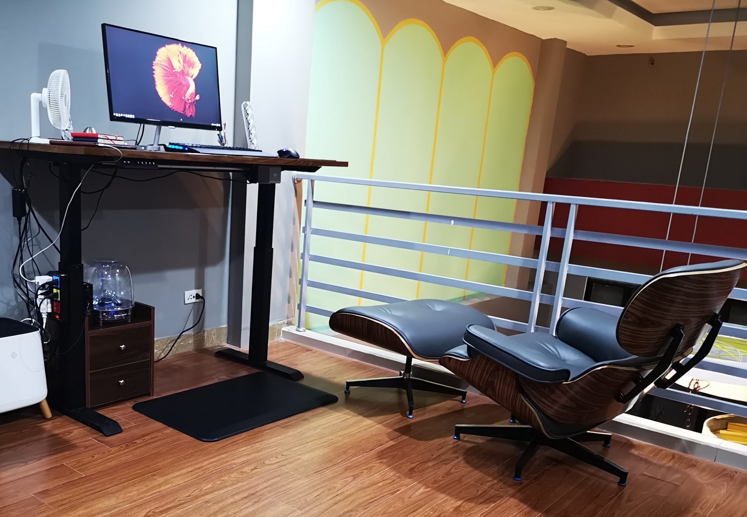 Ghế Eames Lounge và Ottoman phiên bản thứ 3, đây là chiếc ghế sử dụng da Nappa đầu tiên cùng setup tại văn phòng mới của DandiHome