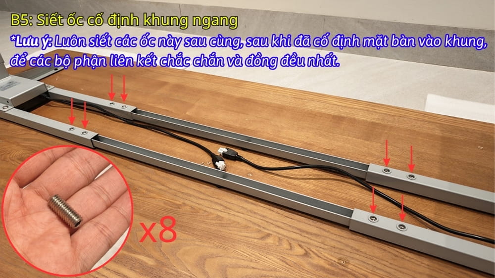 Bước 5 - luôn siết ốc khung ngang sau cùng để đảm bảo các bộ phận liên kết với nhau đồng đều nhất